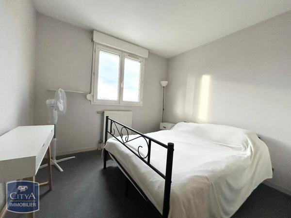 Appartement à louer 2 pièces 52.06m² Billère (64140)