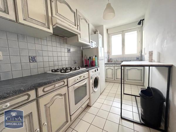 Appartement à louer 2 pièces 52.06m² Billère (64140)