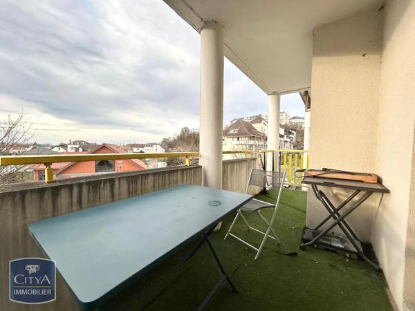 Appartement à louer 2 pièces 52.06m² Billère (64140)