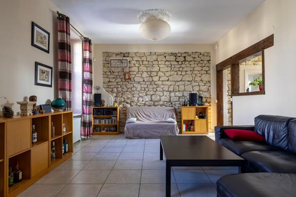 Maison 4 chambres,2h30 PARIS,proche commerces et ecoles,NEVERS,centre ville, garage,cave