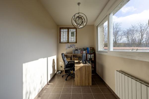 Maison 4 chambres,2h30 PARIS,proche commerces et ecoles,NEVERS,centre ville, garage,cave