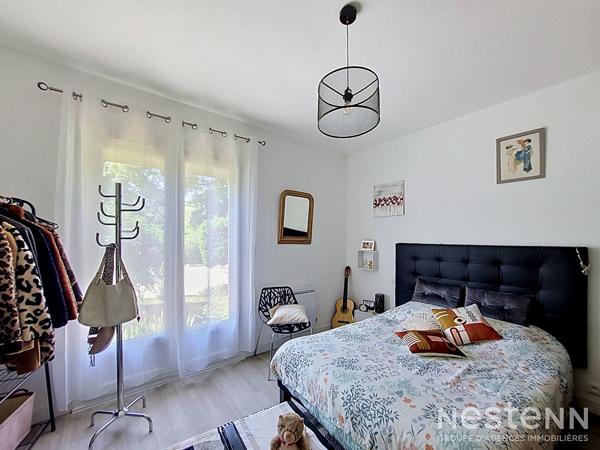 A Vendre Maison familiale de 157 m² de plain-pied avec jardin, piscine et garage à Condom.