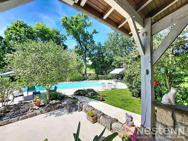 A Vendre Maison familiale de 157 m² de plain-pied avec jardin, piscine et garage à Condom.
