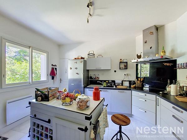 A Vendre Maison familiale de 157 m² de plain-pied avec jardin, piscine et garage à Condom.
