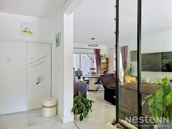 A Vendre Maison familiale de 157 m² de plain-pied avec jardin, piscine et garage à Condom.