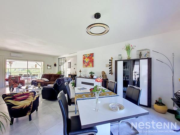 A Vendre Maison familiale de 157 m² de plain-pied avec jardin, piscine et garage à Condom.