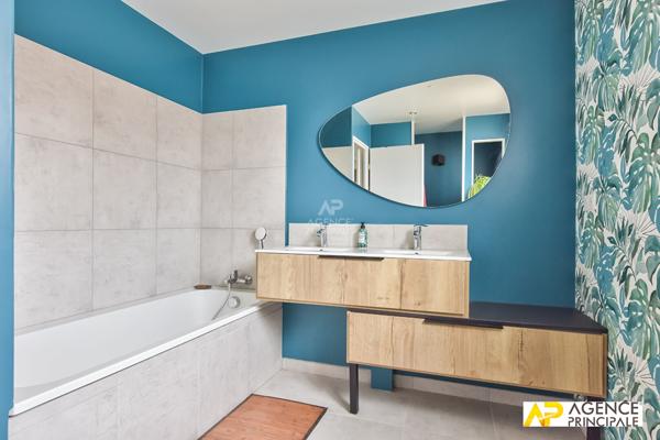 Maison Le Mesnil Le Roi 8 pièce(s) 187 m2 Loyer 3 600 €/mois charges comprises **  - Référence  13631