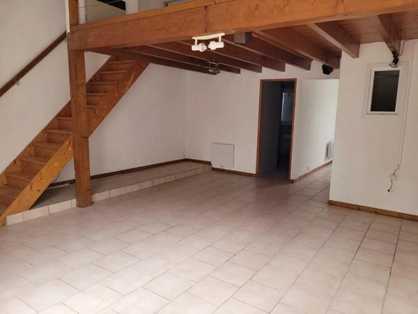 Location Maison 2 pièces 58 m2 à Cantenac