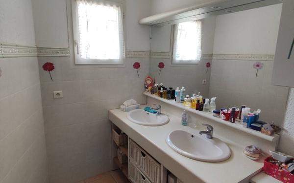 Maison à vendre    6 pièces •  Cuxac-d'Aude