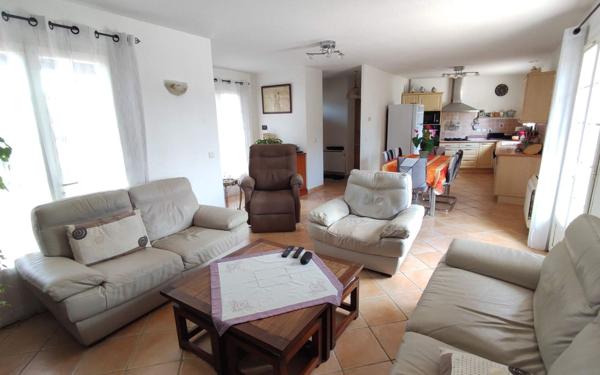 Maison à vendre    6 pièces •  Cuxac-d'Aude