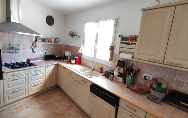 Maison à vendre    6 pièces •  Cuxac-d'Aude