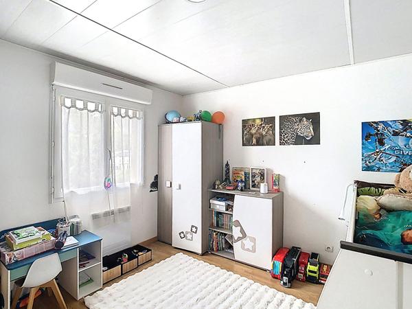 Maison familiale en plein bourg de Soucelles