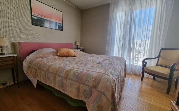 Appartement à vendre    4 pièces • 80,02 m2 Colombes