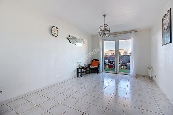 Appartement T2 de 43 m² environ avec terrasse ? Vitrolles ? Petite copropriété sécurisée