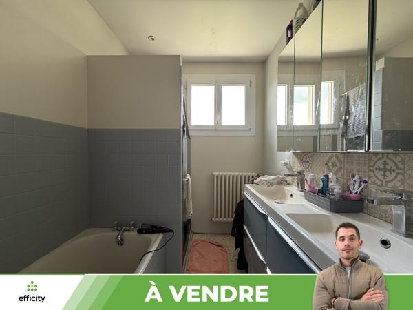 Maison
         6 pièces
        - 102 m² Exclusivité 127 000 € *