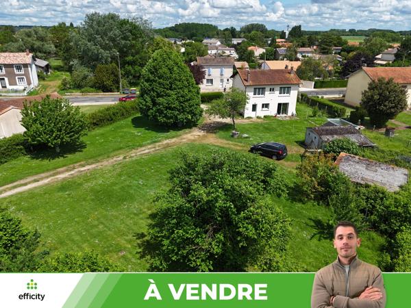 Maison
         6 pièces
        - 102 m² Exclusivité 127 000 € *