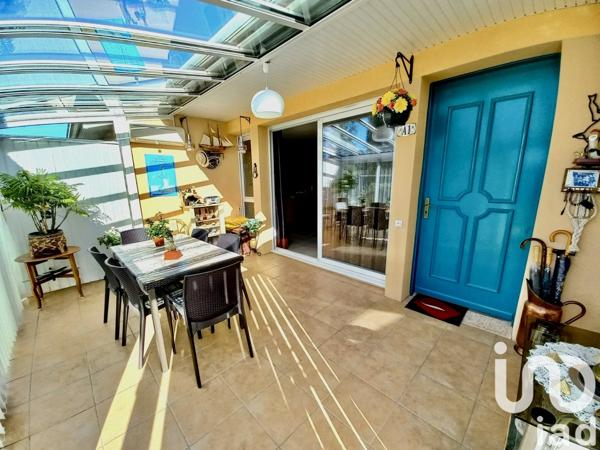 Maison traditionnelle 3 pièces de 101 m² à Jonquières-Saint-Vincent (30300)