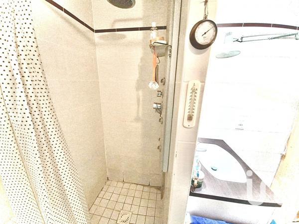 Maison traditionnelle 3 pièces de 101 m² à Jonquières-Saint-Vincent (30300)