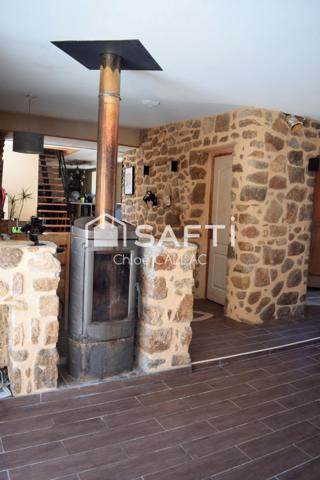 Maison rénovée avec goût, au cœur de Plésidy