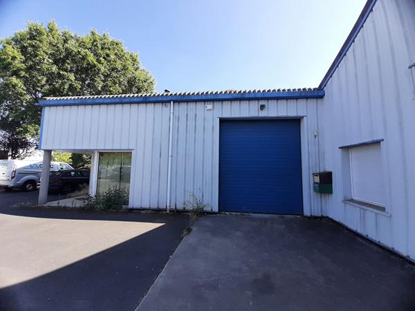 À LOUER - Local d'activité - 635 m² - Nantes Est