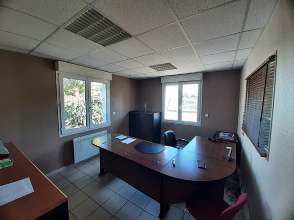 À LOUER - Local d'activité - 635 m² - Nantes Est