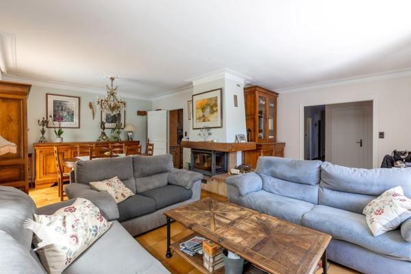 Maison 330 000 € Bruguières 4 p 150 m² DPE D