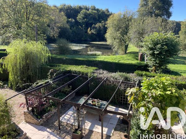 Maison à vendre 12 pièces 315 m² Chalais