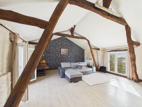 Maison
         7 pièces
        - 208 m² Exclusivité