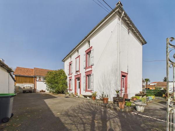 Maison
         7 pièces
        - 208 m² Exclusivité