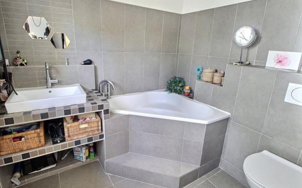 Maison à vendre    4 pièces • 132,43 m2 Allauch