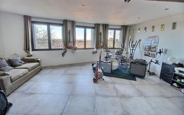 Maison à vendre    4 pièces • 132,43 m2 Allauch