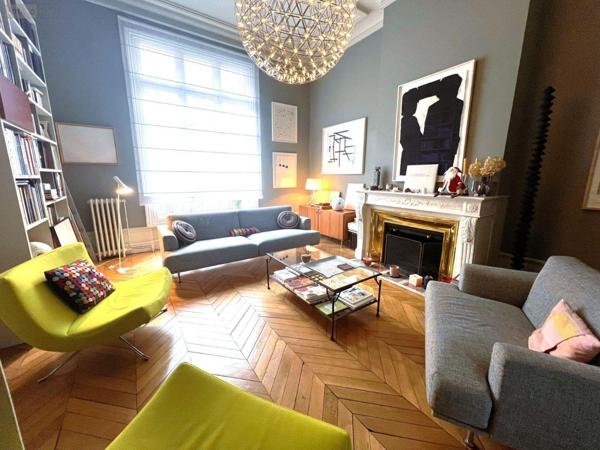 Maison de maître à vendre à Bordeaux en Gironde (33000), ref : 016/1043   
Fondaudège