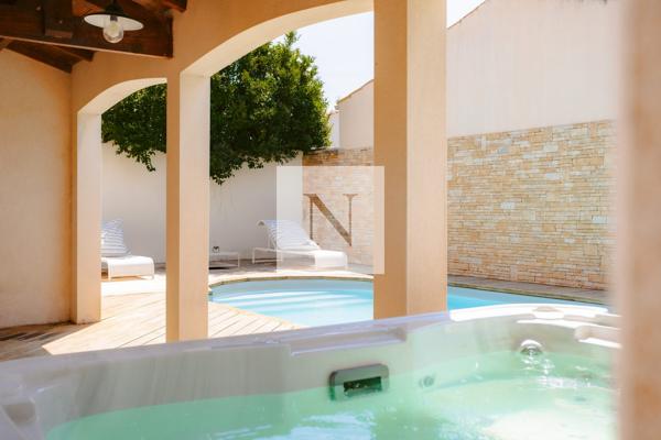 Maison contemporaine 187 m² rénovée avec piscine – Périgny