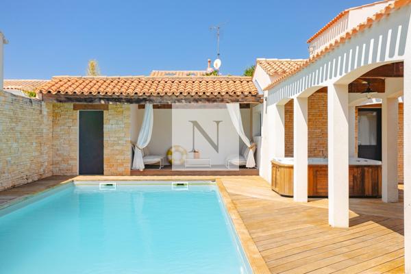 Maison contemporaine 187 m² rénovée avec piscine – Périgny