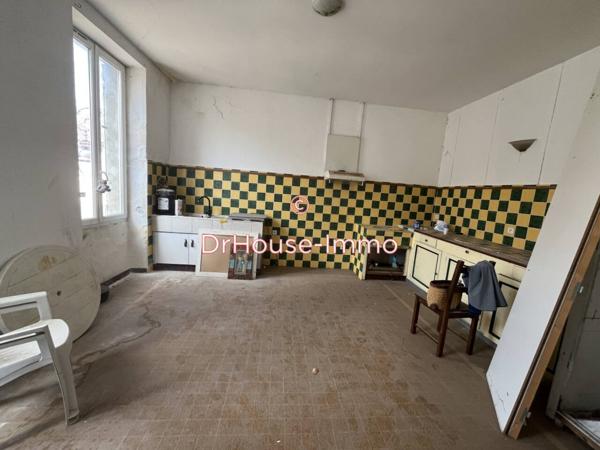Immeuble à vendre 6 pièces de 211 m²
