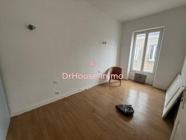 Immeuble à vendre 6 pièces de 211 m²