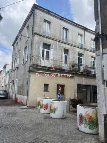 Immeuble à vendre 6 pièces de 211 m²