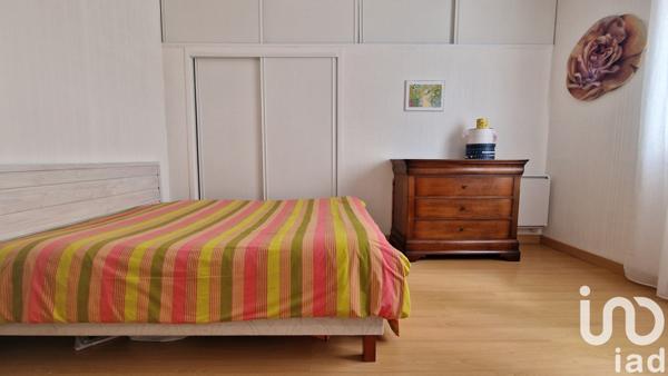 Maison traditionnelle 5 pièces de 168 m² à Parempuyre (33290)