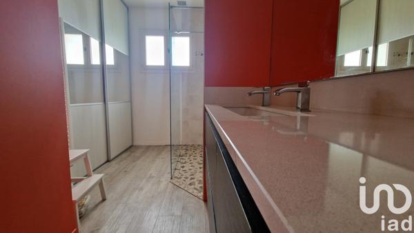 Maison traditionnelle 5 pièces de 168 m² à Parempuyre (33290)