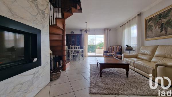 Maison traditionnelle 5 pièces de 168 m² à Parempuyre (33290)