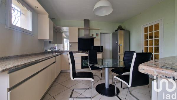 Maison traditionnelle 5 pièces de 168 m² à Parempuyre (33290)