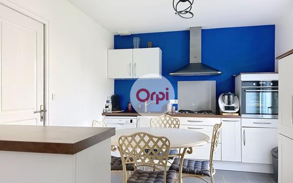 Maison à vendre    5 pièces •  Elven