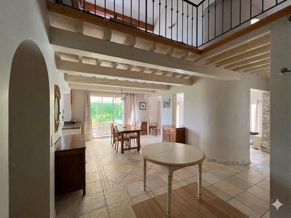 Maison Laragne Monteglin 4 pièce(s) 155 m2