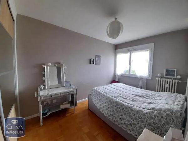 Appartement à louer 4 pièces 73.8m²
