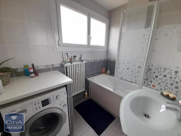 Appartement à louer 4 pièces 73.8m²