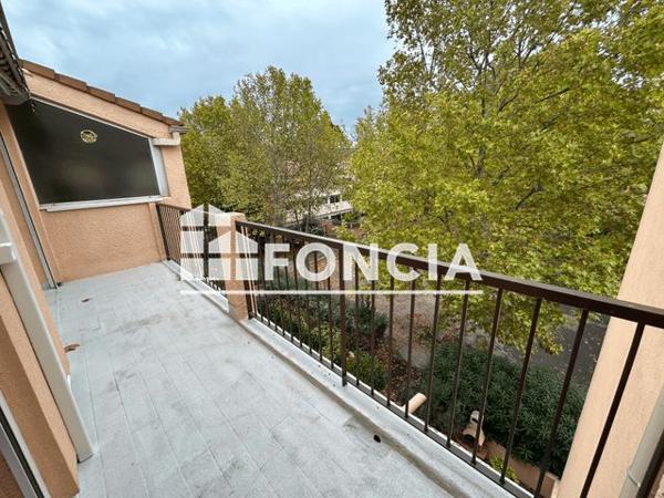 Location Appartement 3 pièces 65.68 m² - AVENUE DU MOULIN A EAU Vitrolles 13127