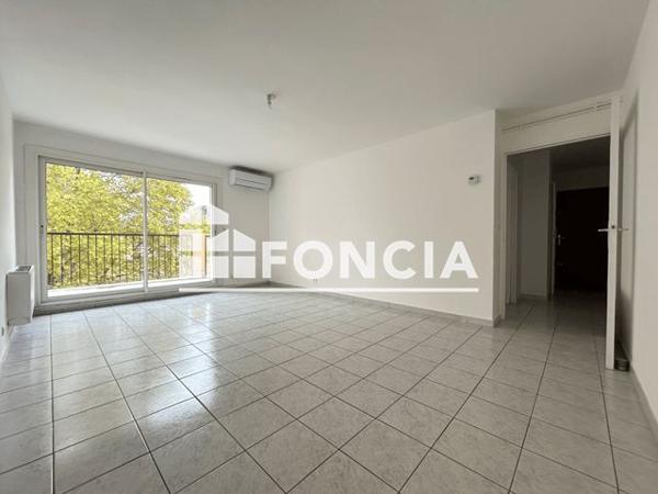 Location Appartement 3 pièces 65.68 m² - AVENUE DU MOULIN A EAU Vitrolles 13127