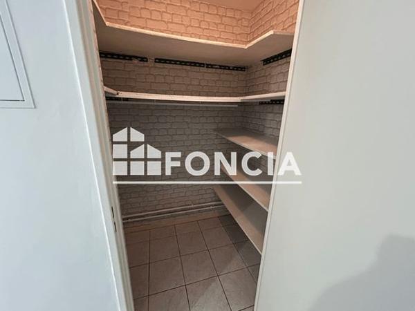 Location Appartement 3 pièces 65.68 m² - AVENUE DU MOULIN A EAU Vitrolles 13127