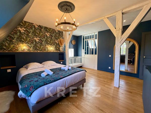 Manoir du XVe et dépendances restaurés Piscine Etang 1.9ha