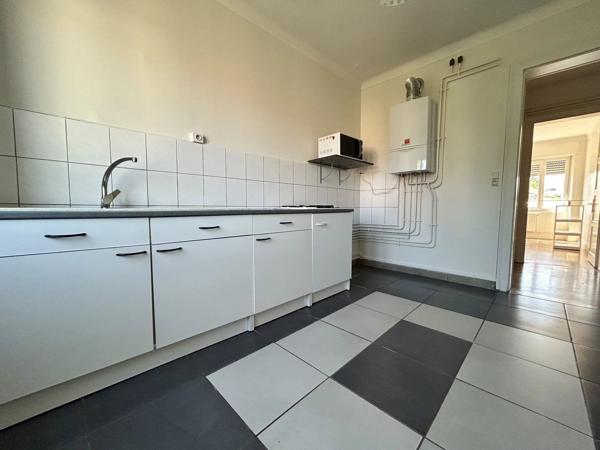 Location                                                      Appartement
                        
                     2 pièces                      38 m2                     à Saint-Dié-des-Vosges
